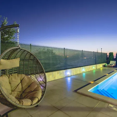 펜션 Awesome In With Wifi 스플리트