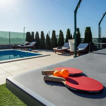 Awesome In Split With Wifi *